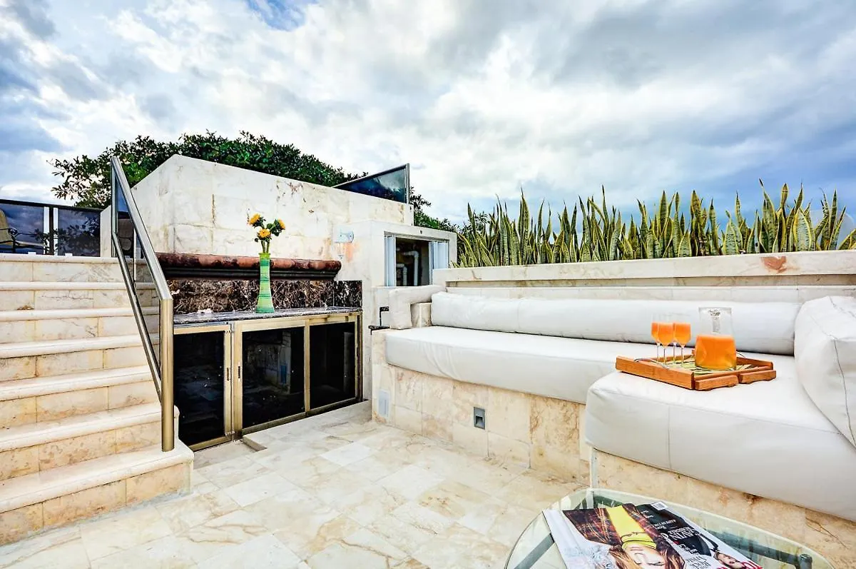 Poblado De Apoyo Diamont Villa Sleeps 10 With Pool And Air Con Playa del Carmen